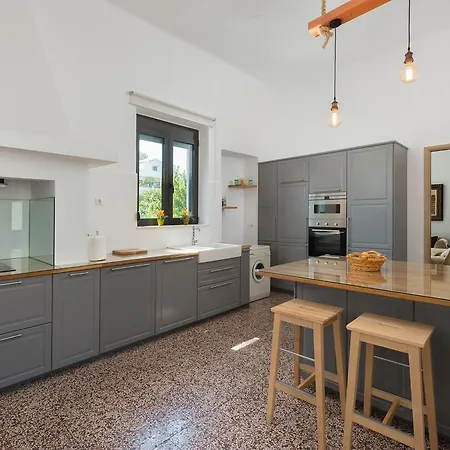 Eleonora Tatil Evi