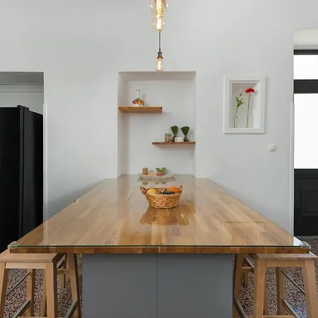 Eleonora Rhodes City